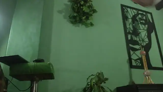 thirstymoonxx online show from 09/17/25, 04:03