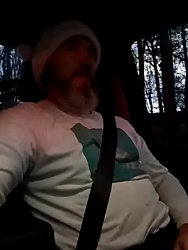 Snapshot of bongripingclitlicker chatting on 12/20/24, 10:43 bongripingclitlicker online show from 12/20/24, 10:43