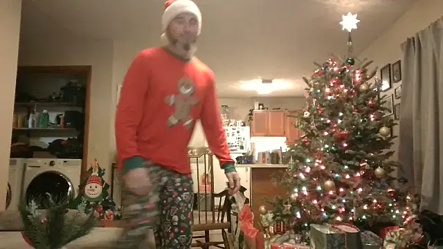 Snapshot of bongripingclitlicker chatting on 12/25/24, 12:59 bongripingclitlicker online show from 12/25/24, 12:59