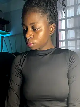 Snapshot of pretty_maliah chatting on 09/15/25, 02:50 pretty maliah online show from 09/15/25, 02:50