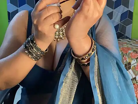 Aishwarya 101  online show from 02/23/25, 05:18