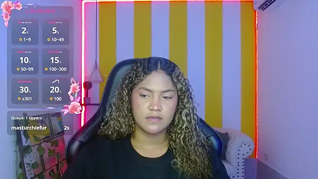 Snapshot of Cristal_War chatting on 01/15/25, 11:30 Cristal War online show from 01/15/25, 11:30