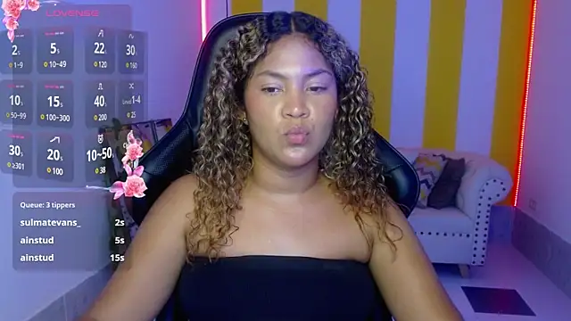 Snapshot of Cristal_War chatting on 01/17/25, 02:50 Cristal War online show from 01/17/25, 02:50