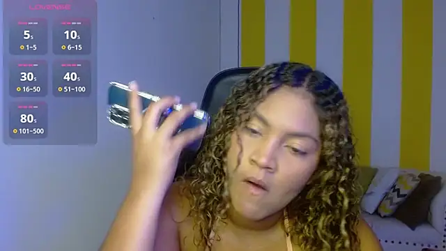 Snapshot of Cristal_War chatting on 02/02/25, 11:32 Cristal War online show from 02/02/25, 11:32