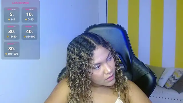 Snapshot of Cristal_War chatting on 02/03/25, 11:26 Cristal War online show from 02/03/25, 11:26