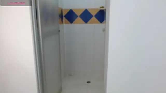 Snapshot of Cristal_War chatting on 02/06/25, 11:37 Cristal War online show from 02/06/25, 11:37