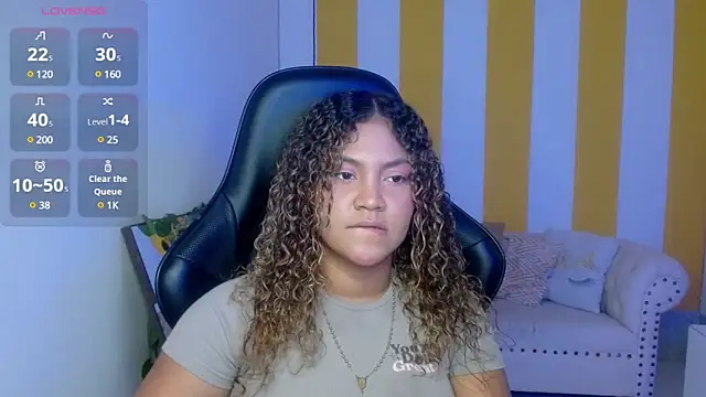 Snapshot of Cristal_War chatting on 02/27/25, 11:48 Cristal War online show from 02/27/25, 11:48