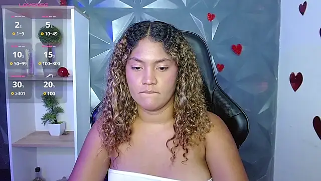 Snapshot of Cristal_War chatting on 03/11/25, 11:59 Cristal War online show from 03/11/25, 11:59