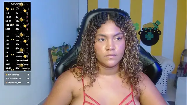 Snapshot of Cristal_War chatting on 03/18/25, 01:00 Cristal War online show from 03/18/25, 01:00