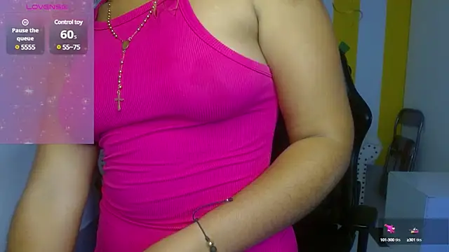 Snapshot of Cristal_War chatting on 03/18/25, 11:53 Cristal War online show from 03/18/25, 11:53