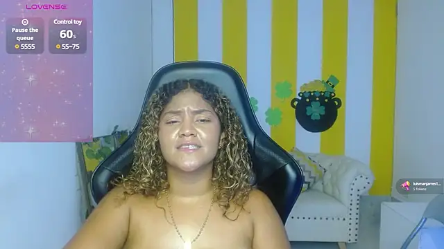 Snapshot of Cristal_War chatting on 03/19/25, 02:59 Cristal War online show from 03/19/25, 02:59