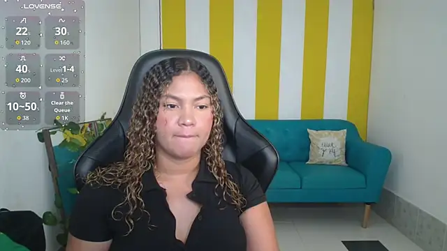 Snapshot of Cristal_War chatting on 10/01/25, 11:22 Cristal War online show from 10/01/25, 11:22