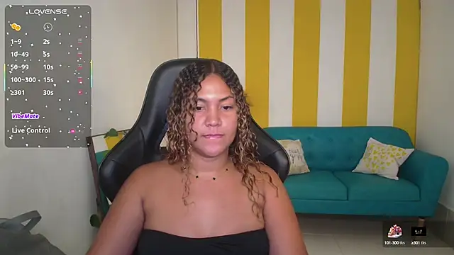 Snapshot of Cristal_War chatting on 10/03/25, 11:46 Cristal War online show from 10/03/25, 11:46