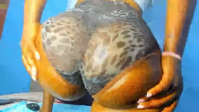 Snapshot of Natasha_Spencer chatting on 09/16/25, 09:21 Natasha Spencer online show from 09/16/25, 09:21