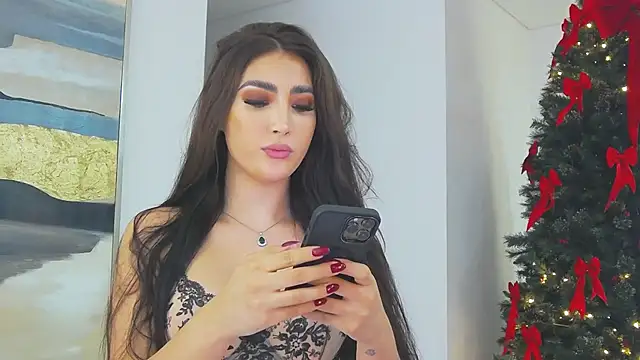 Snapshot of _BellaDonna_ chatting on 12/21/24, 02:09 BellaDonna online show from 12/21/24, 02:09