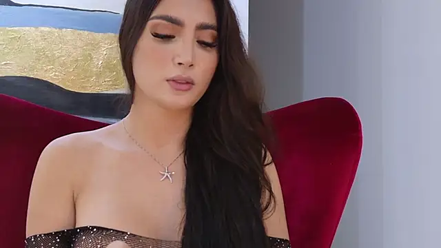 Snapshot of _BellaDonna_ chatting on 09/27/25, 01:43 BellaDonna online show from 09/27/25, 01:43