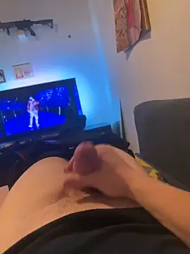 Snapshot of sollzii chatting on 03/18/25, 10:04 sollzii online show from 03/18/25, 10:04