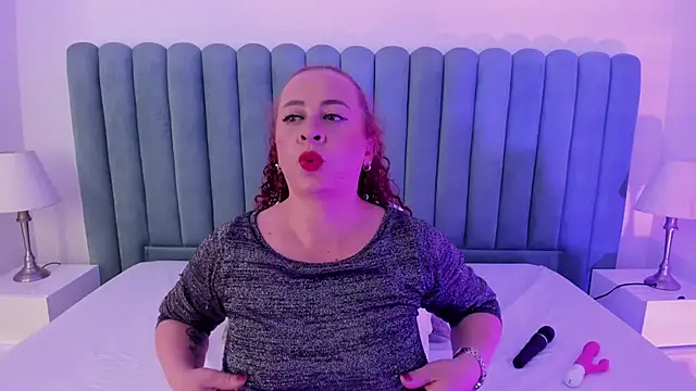 Snapshot of ChannelFox__ chatting on 11/25/25, 07:47 ChannelFox online show from 11/25/25, 07:47