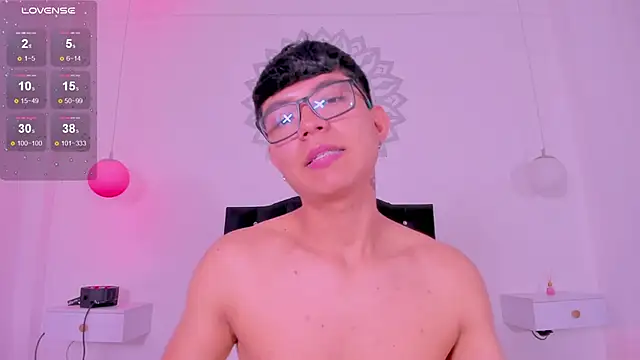 CodyTwink online show from 10/24/25, 03:08