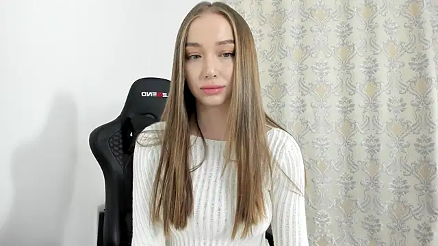 Snapshot of Sweet-bb chatting on 10/16/25, 04:30 Sweet-bb online show from 10/16/25, 04:30