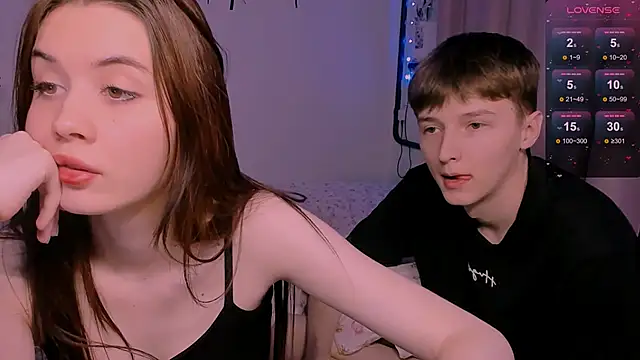 CoddleWeeper  online show from 04/21/26, 02:45