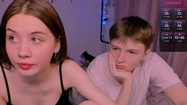 CoddleWeeper  online show from 04/24/26, 04:20