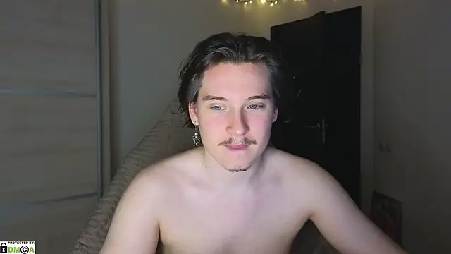 Snapshot of MoreRealAlex chatting on 09/16/25, 09:10 MoreRealAlex online show from 09/16/25, 09:10