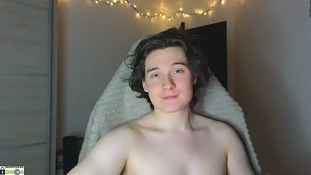 Snapshot of MoreRealAlex chatting on 10/02/25, 11:56 MoreRealAlex online show from 10/02/25, 11:56