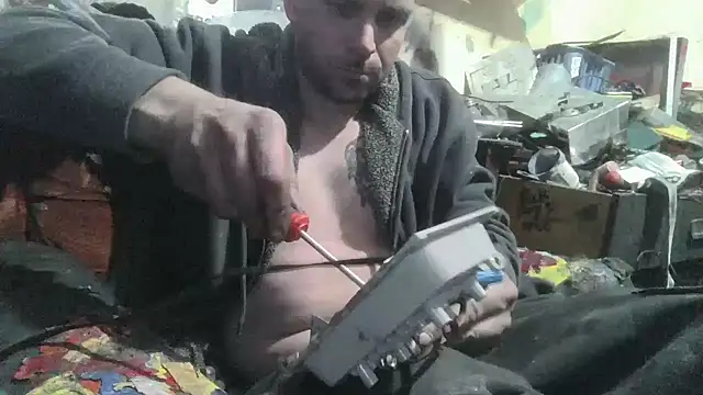 Snapshot of robeaulieu02 chatting on 12/26/24, 10:26 robeaulieu02 online show from 12/26/24, 10:26