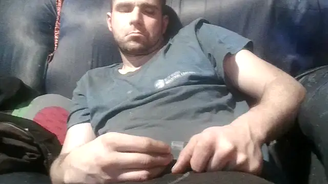 Snapshot of robeaulieu02 chatting on 02/11/25, 09:09 robeaulieu02 online show from 02/11/25, 09:09