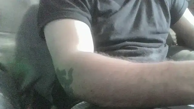 Snapshot of robeaulieu02 chatting on 02/22/25, 08:42 robeaulieu02 online show from 02/22/25, 08:42