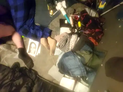 Snapshot of robeaulieu02 chatting on 09/11/25, 03:50 robeaulieu02 online show from 09/11/25, 03:50