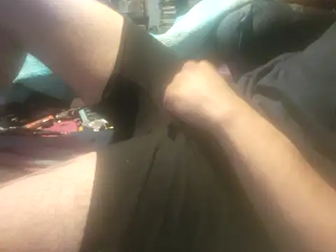 Snapshot of robeaulieu02 chatting on 11/07/25, 05:18 robeaulieu02 online show from 11/07/25, 05:18