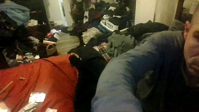 Snapshot of robeaulieu02 chatting on 02/14/26, 08:11 robeaulieu02 online show from 02/14/26, 08:11