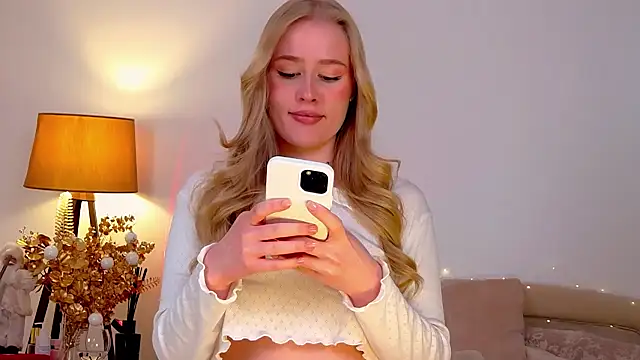 JuliaJaee online show from 01/10/25, 07:54