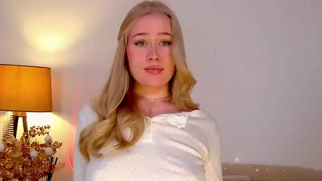 JuliaJaee online show from 01/10/25, 10:57