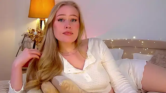 JuliaJaee online show from 01/11/25, 11:24