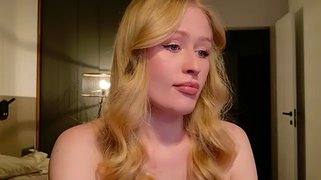 JuliaJaee online show from 07/11/26, 04:43