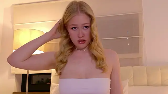 JuliaJaee online show from 07/20/26, 05:37
