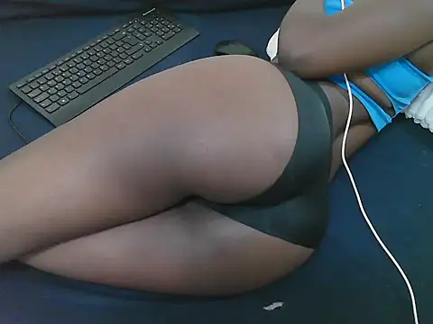 lella-0 online show from 01/14/26, 08:09