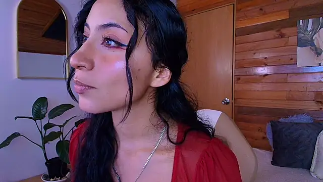 amber curly online show from 04/29/26, 09:32