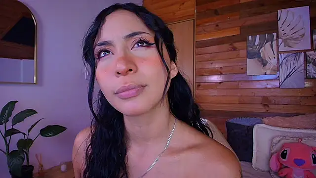 amber curly online show from 05/13/26, 08:06