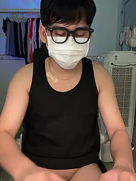 Snapshot of MinhTuanLive chatting on 03/15/25, 04:21 MinhTuanLive online show from 03/15/25, 04:21