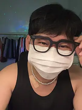 Snapshot of MinhTuanLive chatting on 03/18/25, 07:08 MinhTuanLive online show from 03/18/25, 07:08