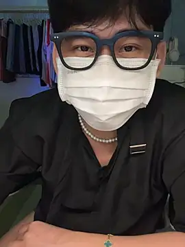 Snapshot of MinhTuanLive chatting on 03/18/25, 07:31 MinhTuanLive online show from 03/18/25, 07:31