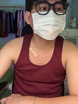 Snapshot of MinhTuanLive chatting on 03/19/25, 10:33 MinhTuanLive online show from 03/19/25, 10:33