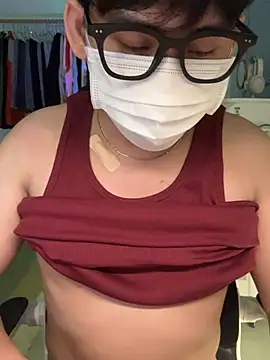 Snapshot of MinhTuanLive chatting on 03/19/25, 01:40 MinhTuanLive online show from 03/19/25, 01:40