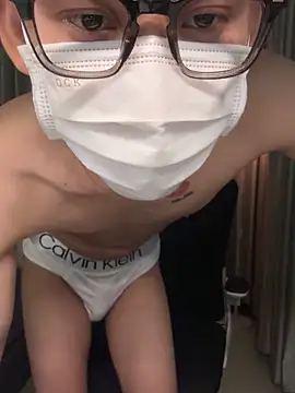 Snapshot of MinhTuanLive chatting on 02/05/26, 05:39 MinhTuanLive online show from 02/05/26, 05:39