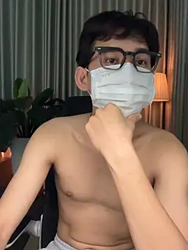 Snapshot of MinhTuanLive chatting on 02/20/26, 08:05 MinhTuanLive online show from 02/20/26, 08:05