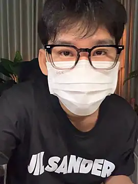 Snapshot of MinhTuanLive chatting on 03/25/26, 11:55 MinhTuanLive online show from 03/25/26, 11:55